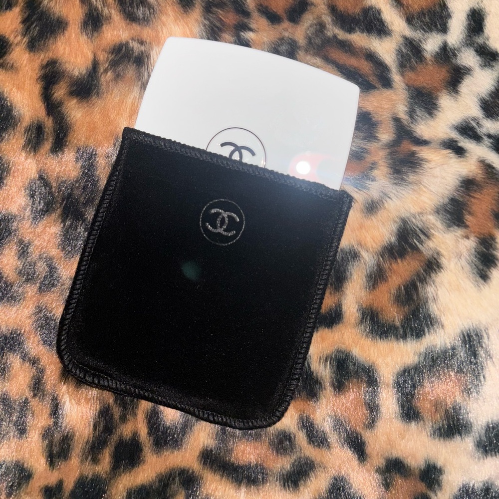 Chanel Compact Mirror - Picture 3 of 3
